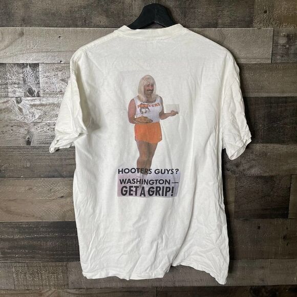 Hooters VTG Shirt Large - Picture 1 of 2
